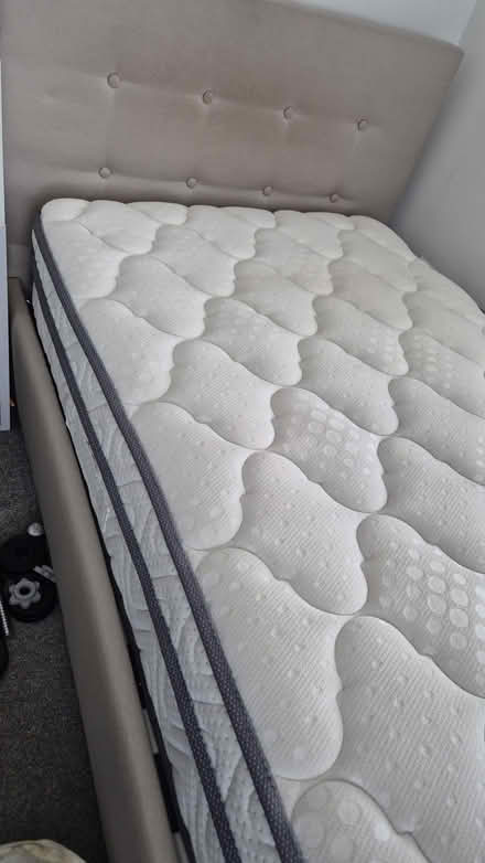 Photo of free Twin bed, storage, hydraulic lift, excellent condition (Alstone GL51) #2