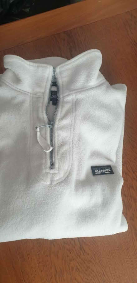 Photo of free Fleece long sleeve top (Romford RM3) #1