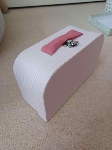 Photo of free Cardboard carry case (Sale M33) #1