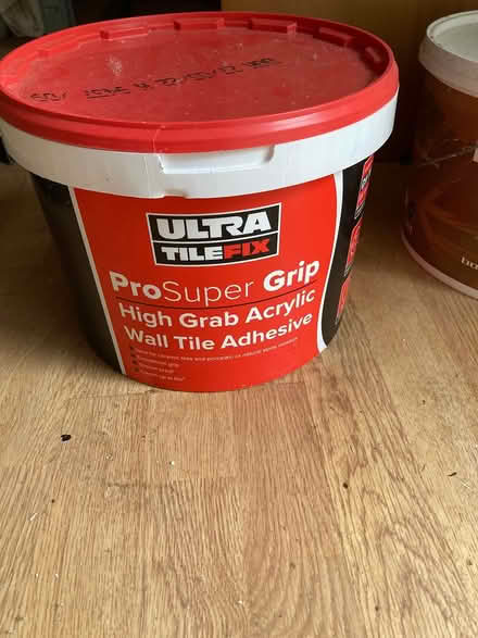 Photo of free High Grab Acrylic Wall Tile Adhesiv (Guiseley LS20) #1