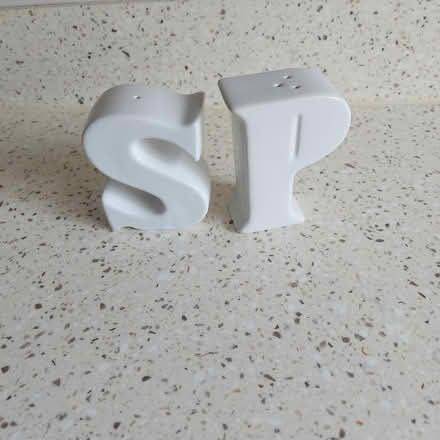 Photo of free Salt and pepper set (Denmead, Waterlooville) #1