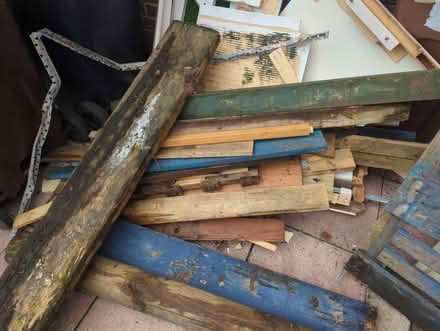 Photo of free fire wood (Lowedges S8) #2