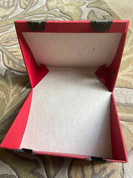 Photo of free X8 red cardboard box files for magazines, collections etc. (London Rd, HW HP11) #4
