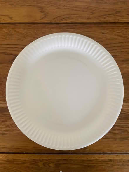 Photo of free 100 White Paper plates (Histon, Cambridge) #1