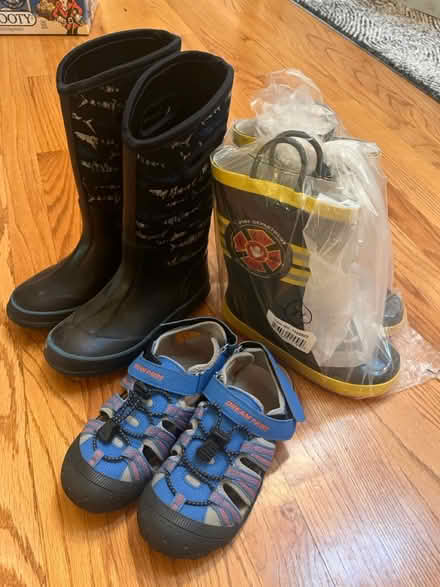 Photo of free Youth size 1 / 2 boots and sandals (Haggerty and 7 mile) #1
