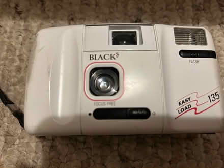 Photo of free Blacks 135 mm camera (L5L 5P5) #1