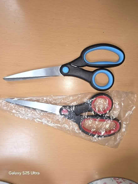 Photo of free Left Handed Scissors (Brasside DH1) #1