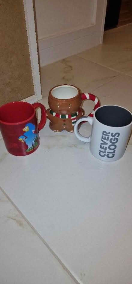 Photo of free Teapot ith matching milk jug and sugarpot (Burnham SL2) #2