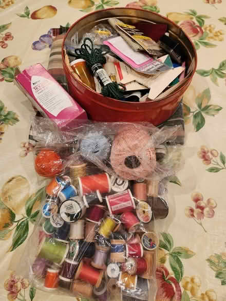 Photo of free Assorted Sewing Stuff (Bowie) #1