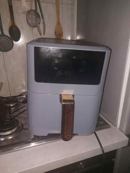 Photo of free Airfryer 6 ltr (South Tottenham N15) #1