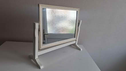 Photo of free Mirror (Hotley Bottom HP16) #1