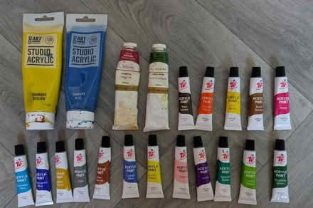 Photo of free Acrylic paints (B20) #1