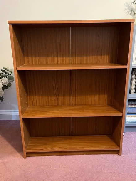 Photo of free bookcase (TQ5) #1