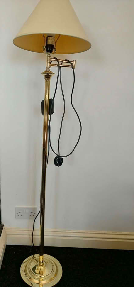 Photo of free Standard Lamp (CT19) #1