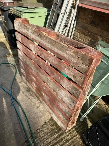 Photo of free Wooden Pallet (Bromley North BR1) #1