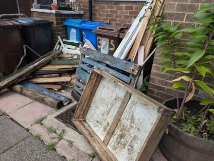 Photo of free fire wood (Lowedges S8) #1