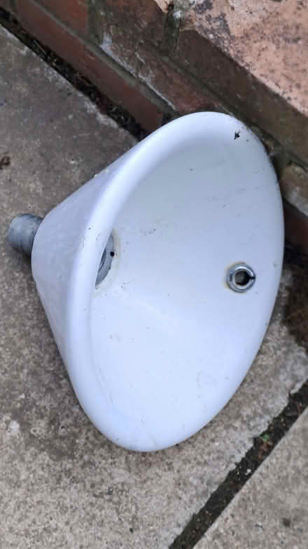 Photo of free Hand basin (Benson OX10) #1