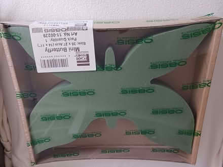 Photo of free Florist Oasis butterfly frame (Cutteslowe OX2) #4