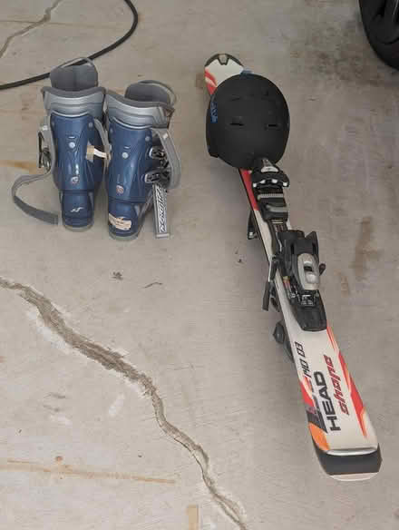 Photo of free Ski, boots and helmet (Westford MA) #1