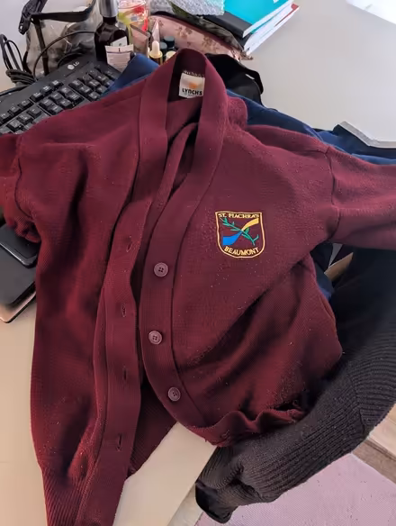 Photo of free School cardigan fiachras Beaumont (Beaumont) #1
