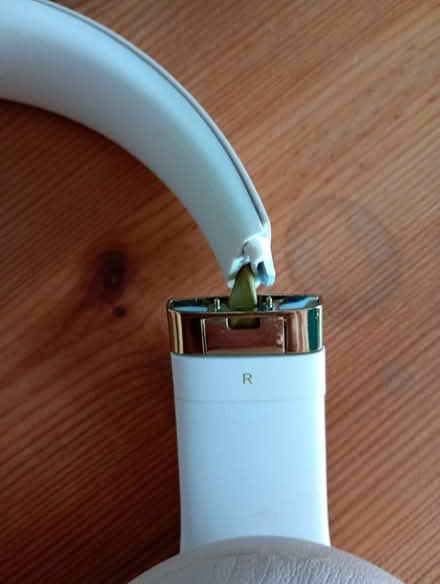 Photo of free Broken Beats headphones (Temple Cowley OX4) #2