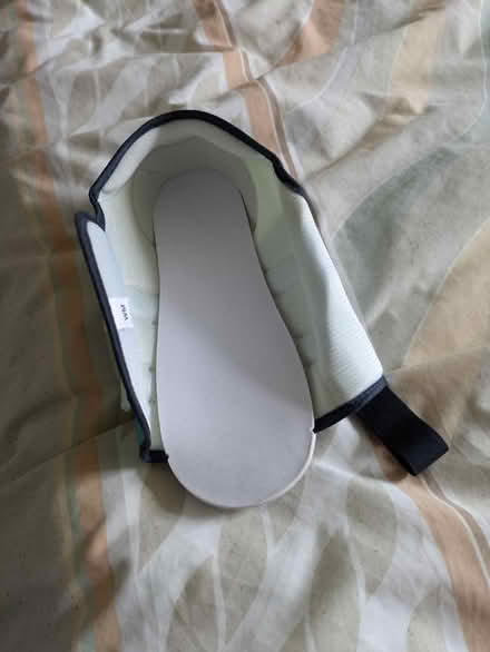 Photo of free Single open toed shoe (BS16) #4