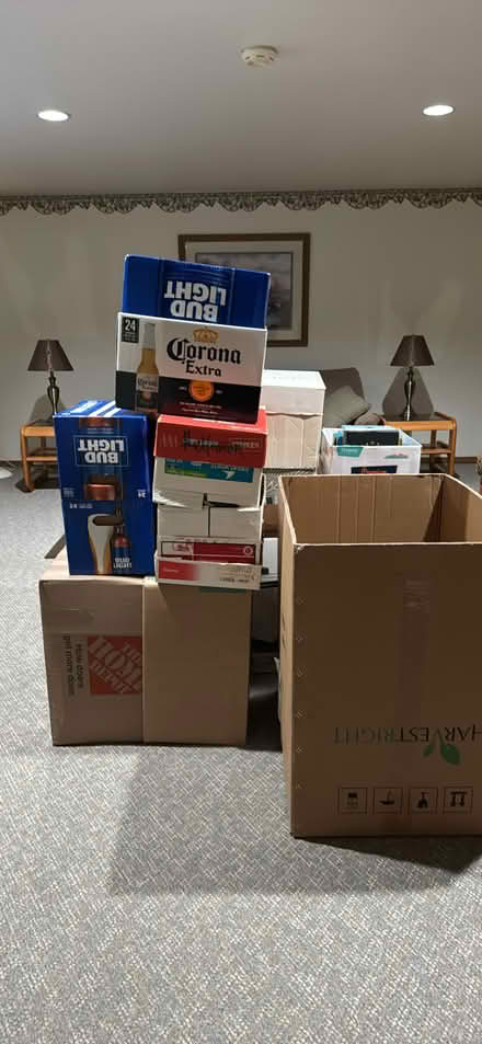 Photo of free Moving/packing boxes (On ski hill dr in leavenworth) #1