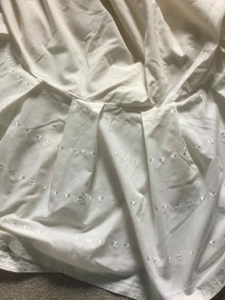 Photo of free King sized valance (Yealand Redmayne LA5) #1