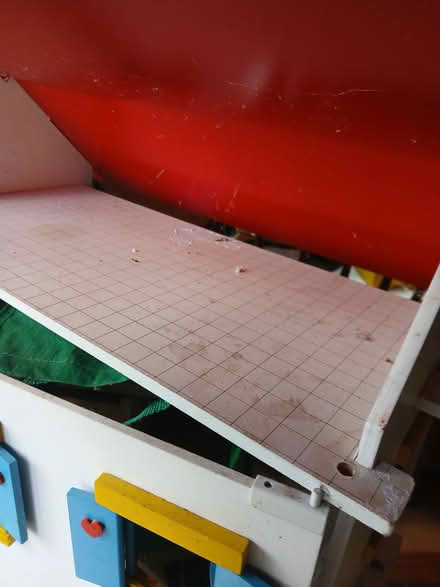 Photo of free Dolls house and furniture (Thornton heath) #4