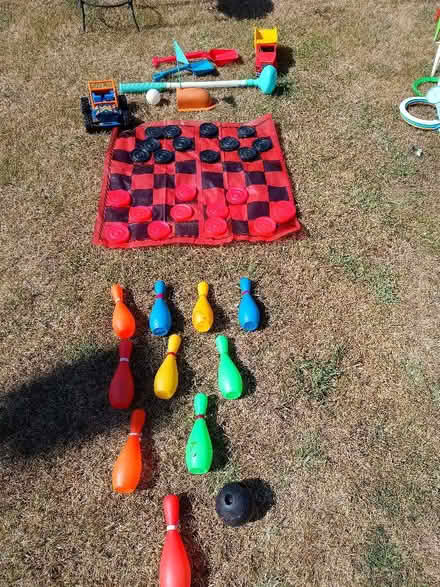 Photo of free Outdoor/beach toys 1 (Bilton CV22) #1
