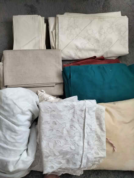 Photo of free A selection of fabrics and bedding (Walmley B76) #1