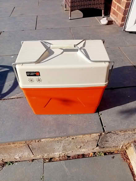 Photo of free Old cool box (Polegate BN26) #1
