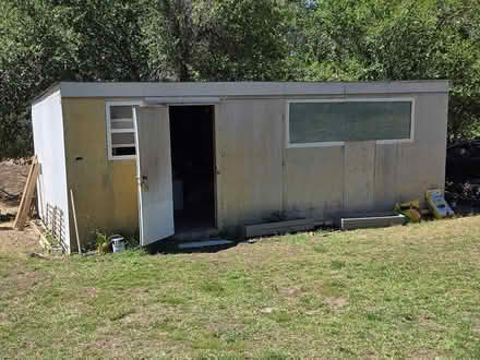 Photo of Plywood, siding, exterior paint (West Kelowna) #1