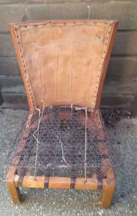 Photo of free chair for upcycle (Havant PO9) #1