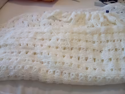 Photo of free White Sparkly Wool (CT9) #1