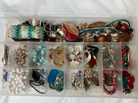 Photo of free Costume jewellery (AB25) #3