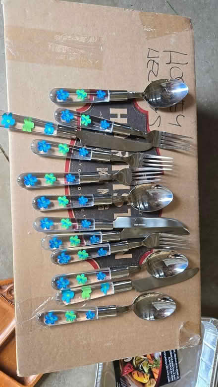 Photo of free picnic cutlery (Waterloo) #1