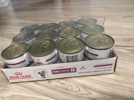 Photo of free Renal Support cat food (Lewis street Rahway) #1