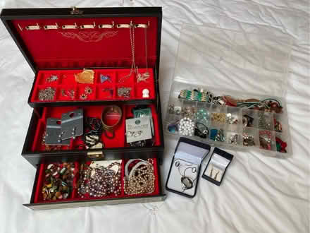 Photo of free Costume jewellery (AB25) #1
