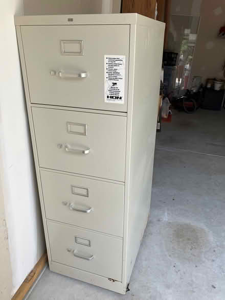 Photo of free 4 drawer filing cabinet (48073) #1