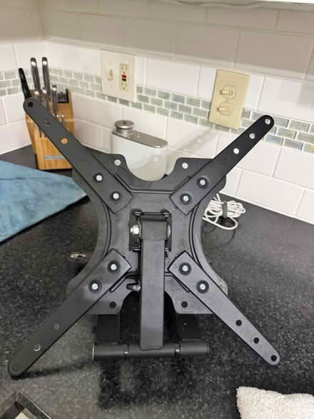 Photo of free Tv mount with two screws (21014) #3