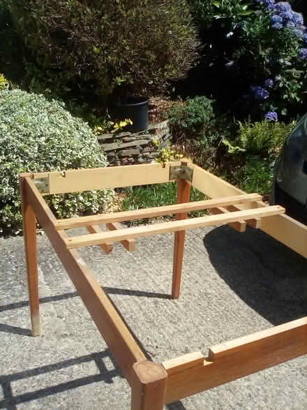 Photo of free Extending dining table (Shipley, BD18) #3