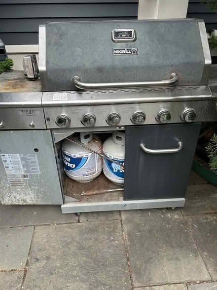 Photo of free Gas Grill — 6 burners (Wenham) #2