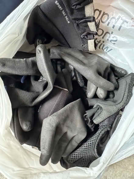 Photo of free Gloves for zip lining (NW DC — 20011) #1