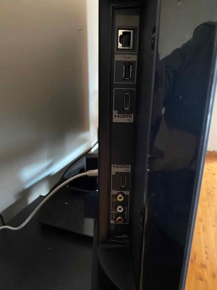 Photo of free Sony Bravia TV (Hurstville) #4