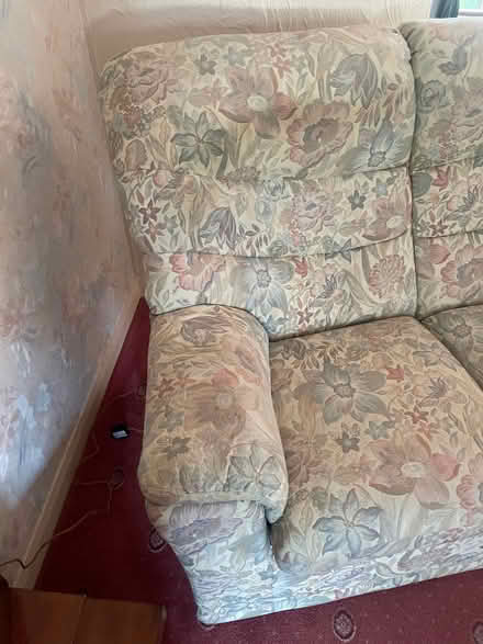 Photo of free Sofas (Ashingdon SS4) #3