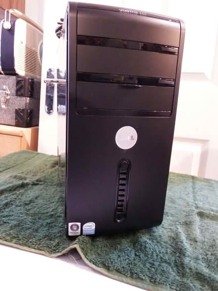 Photo of free Dell Vostro 200 Desktop PC (Decommissioned) (Vale LA1) #1
