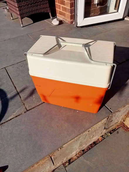 Photo of free Old cool box (Polegate BN26) #2