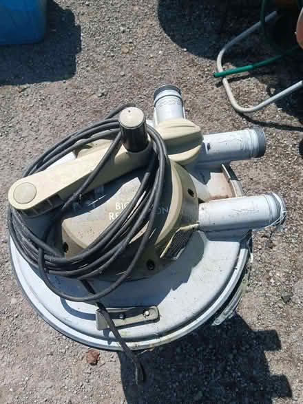 Photo of free Large pond pump (Pant SY10) #3