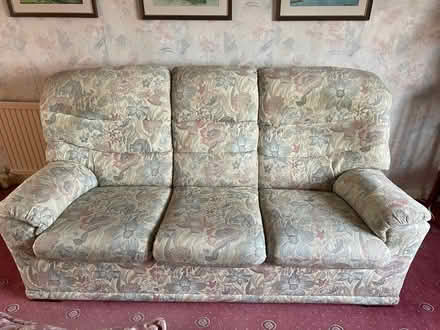 Photo of free Sofas (Ashingdon SS4) #1